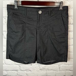 Athleta Heathered Charcoal Gray Black La Trek 8" Inseam Mid Rise Shorts‎ Size 8